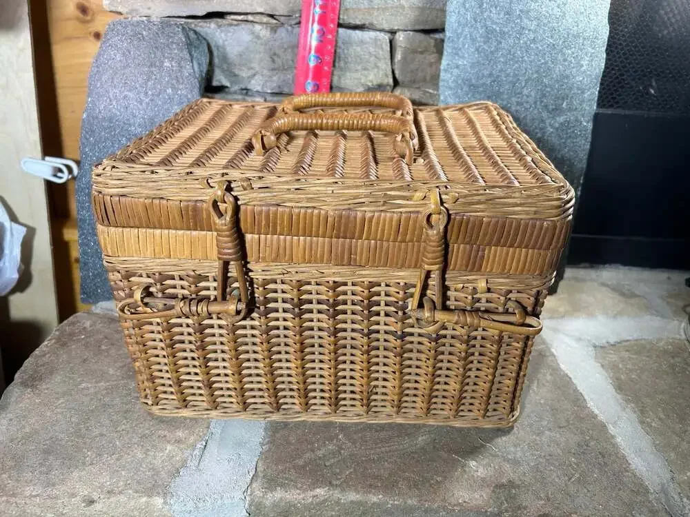 Vintage Wicker Sewing Basket or Picnic basket 11.5 Lx8.5 W8 H